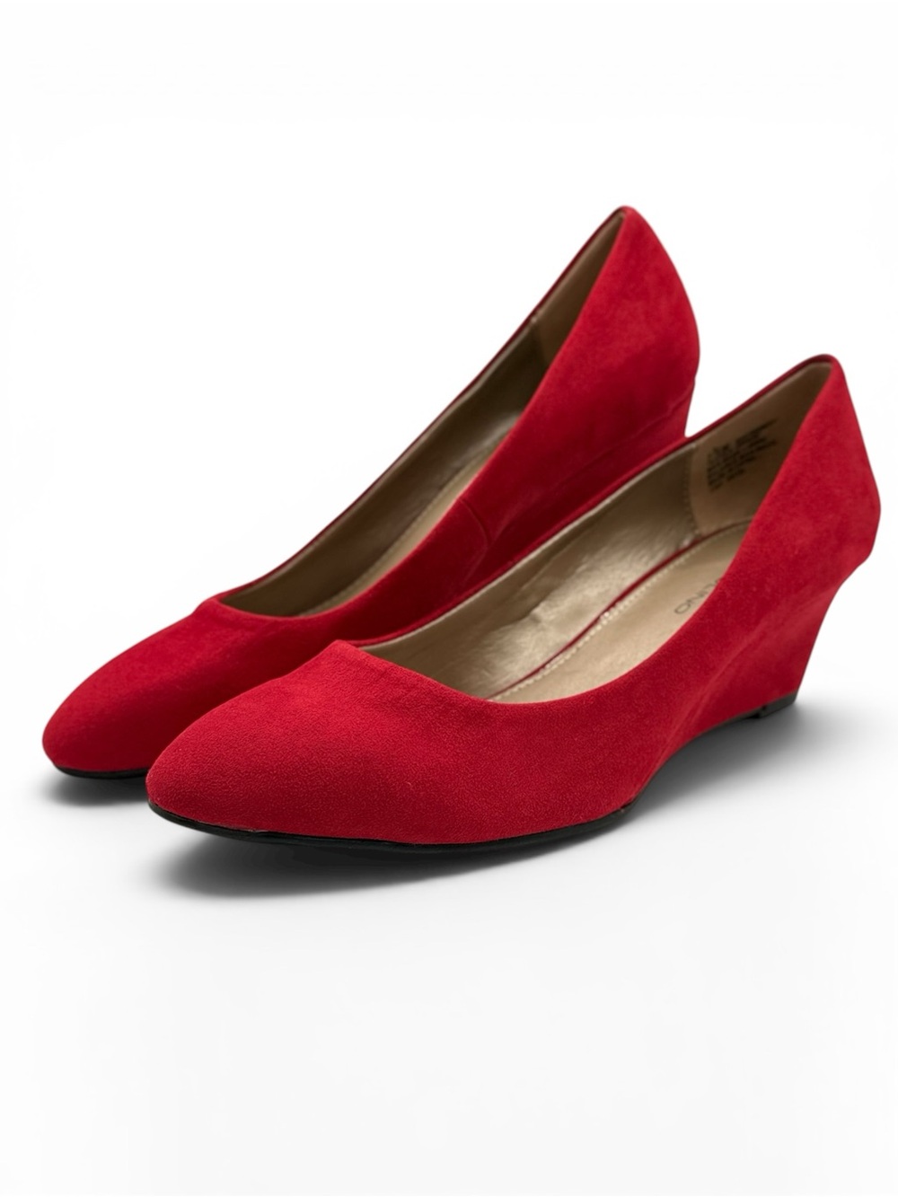 Bandolino‎ Women's Red Suede Pointed Round Toe Low Wedge Pumps Size 7.5M